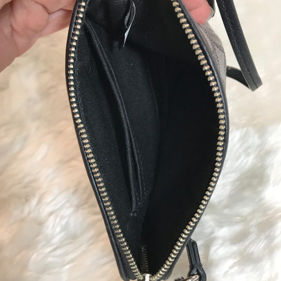 COACH Corner Zip Wristlet NWT Black Smoke - Picture 5 of 6